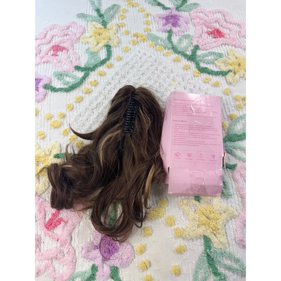 Clip In Hair Extensions Brown Blonde Highlights Wavy Claw Clip Ponytail Bun - Picture 3 of 6